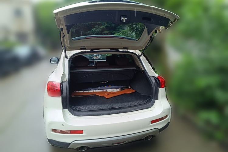 Used Infiniti QX50 2015 2.5L Luxury Edition Trunk
