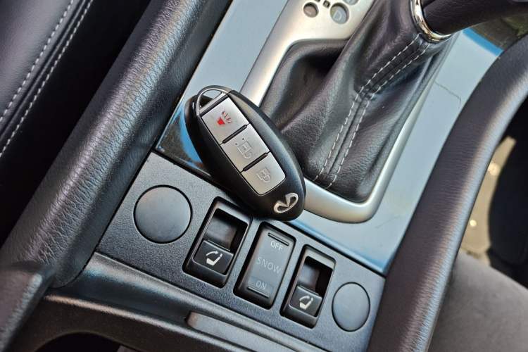Used Infiniti QX50 2015 2.5L Comfort Edition Vehicle Key