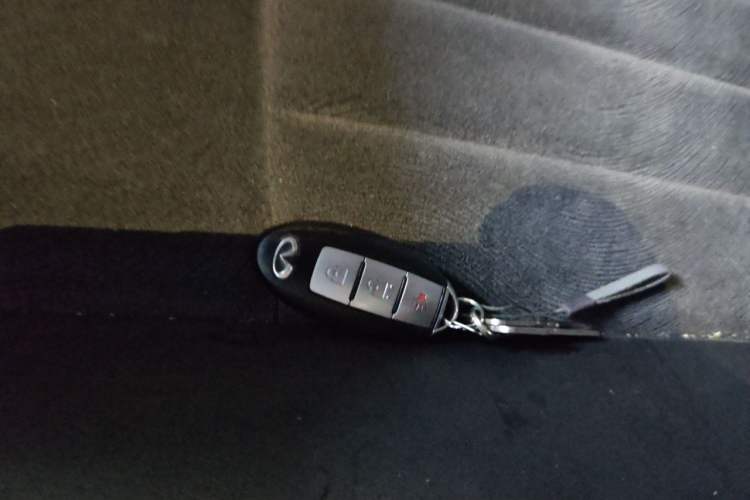 Used Infiniti QX50 2015 2.5L Comfort Edition Vehicle Key