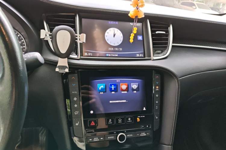 Used Infiniti QX50 2018 2.0T Two-Wheel Drive Fashion Edition Audio And AC Panel
