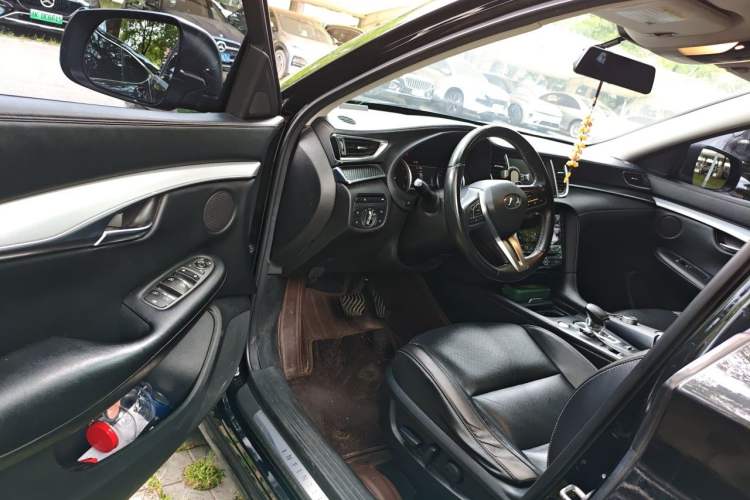 Used Infiniti QX50 2018 2.0T Two-Wheel Drive Fashion Edition Driver Seat