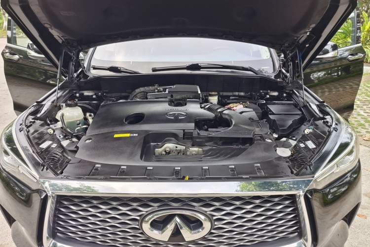 Used Infiniti QX50 2018 2.0T Four-Wheel Drive Elite Edition Engine Bay