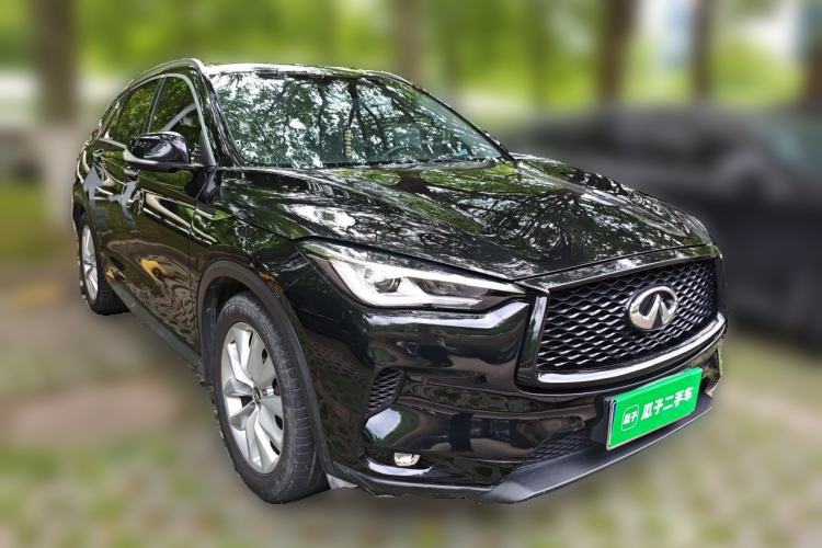 Used Infiniti QX50 2018 2.0T Two-Wheel Drive Fashion Edition Front Right 45 Deg
