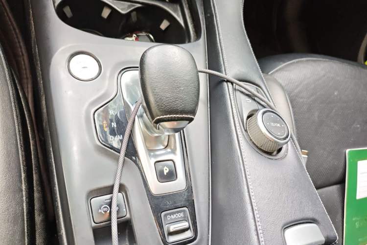 Used Infiniti QX50 2018 2.0T Two-Wheel Drive Fashion Edition Gear Lever