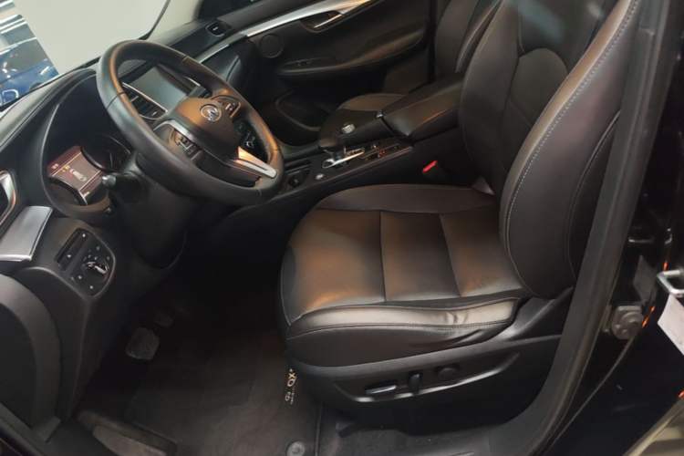 Used Infiniti QX50 2018 2.0T Two-Wheel Drive Fashion Edition Left Front Seat
