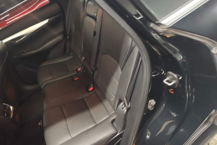 Used Infiniti QX50 2018 2.0T Two-Wheel Drive Fashion Edition Left Rear Seat