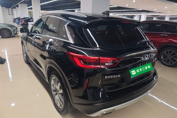 Used Infiniti QX50 2018 2.0T Two-Wheel Drive Fashion Edition Rear Left 45 Deg