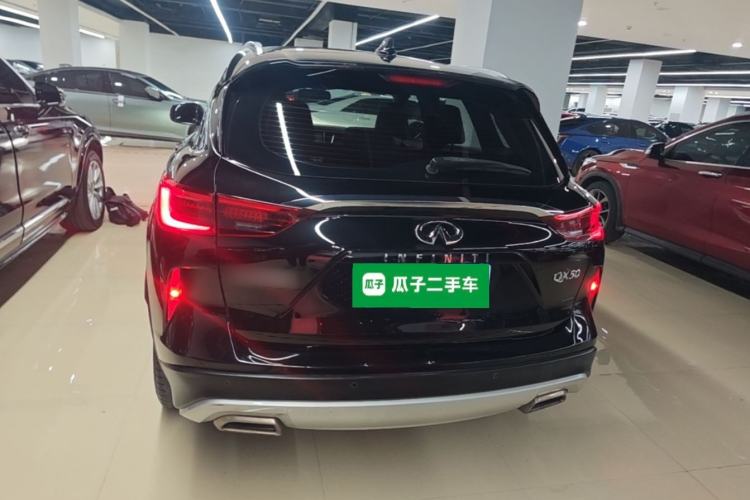 Used Infiniti QX50 2018 2.0T Two-Wheel Drive Fashion Edition Rear
