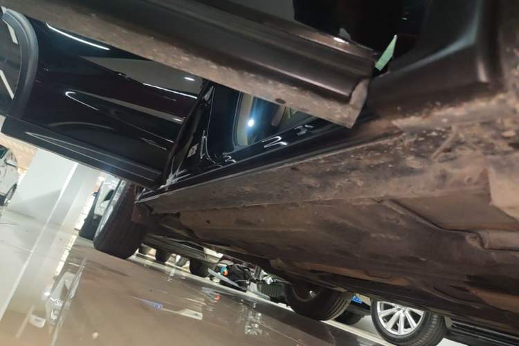 Used Infiniti QX50 2018 2.0T Two-Wheel Drive Fashion Edition Right Side Sill