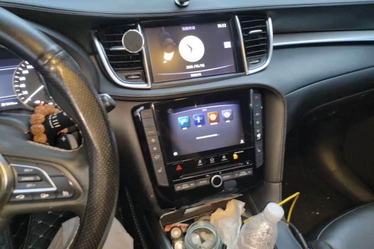 Used Infiniti QX50 2018 2.0T Two-Wheel Drive Fashion Edition Audio And AC Panel
