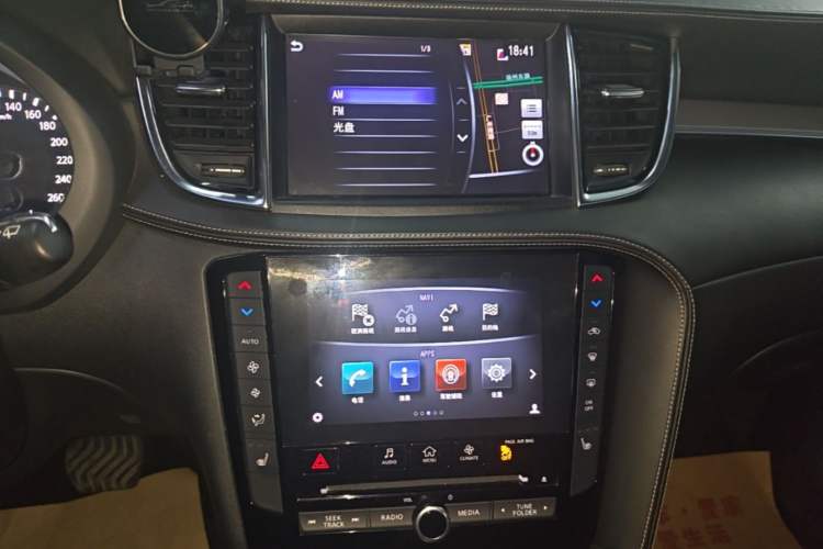 Used Infiniti QX50 2018 2.0T Four-Wheel Drive Elite Edition Audio And AC Panel
