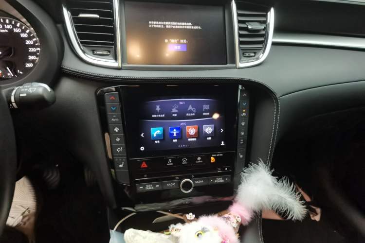 Used Infiniti QX50 2018 2.0T Four-Wheel Drive Elite Edition Audio And AC Panel