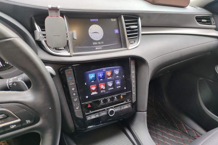 Used Infiniti QX50 2018 2.0T Two-Wheel Drive Fashion Edition Audio And AC Panel