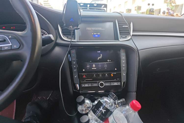 Used Infiniti QX50 2018 2.0T Four-Wheel Drive Smart Edition Audio And AC Panel