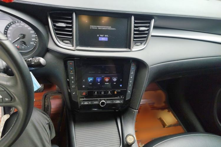 Used Infiniti QX50 2018 2.0T Four-Wheel Drive Elite Edition Audio And AC Panel