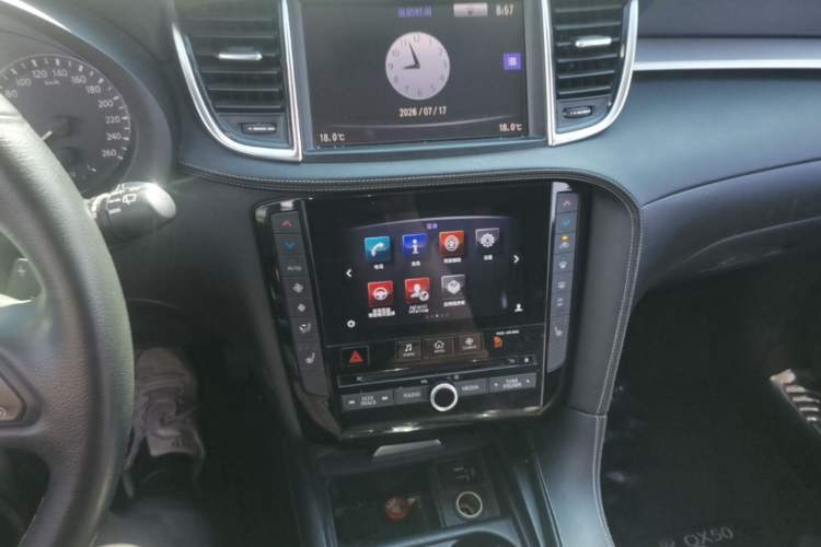Used Infiniti QX50 2018 2.0T Two-Wheel Drive Fashion Edition Audio And AC Panel