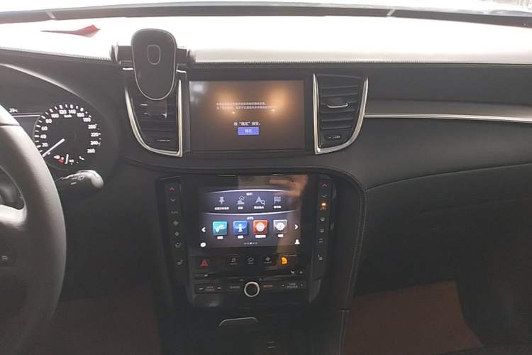 Used Infiniti QX50 2018 2.0T Four-Wheel Drive Elite Edition Audio And AC Panel