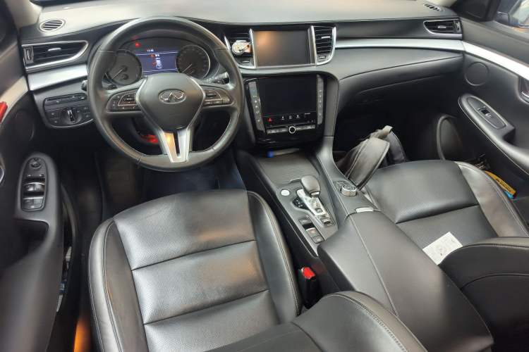 Used Infiniti QX50 2018 2.0T Two-Wheel Drive Fashion Edition Center Console