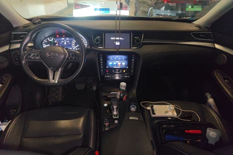 Used Infiniti QX50 2018 2.0T Four-Wheel Drive Smart Edition Center Console