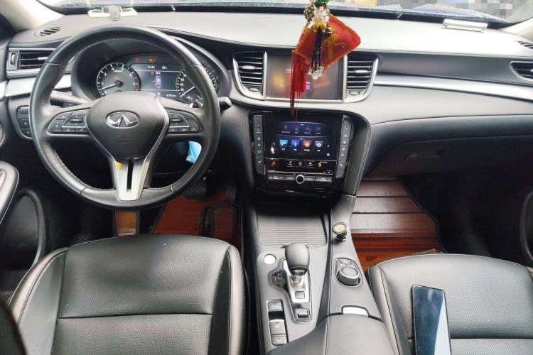 Used Infiniti QX50 2018 2.0T Four-Wheel Drive Elite Edition Center Console