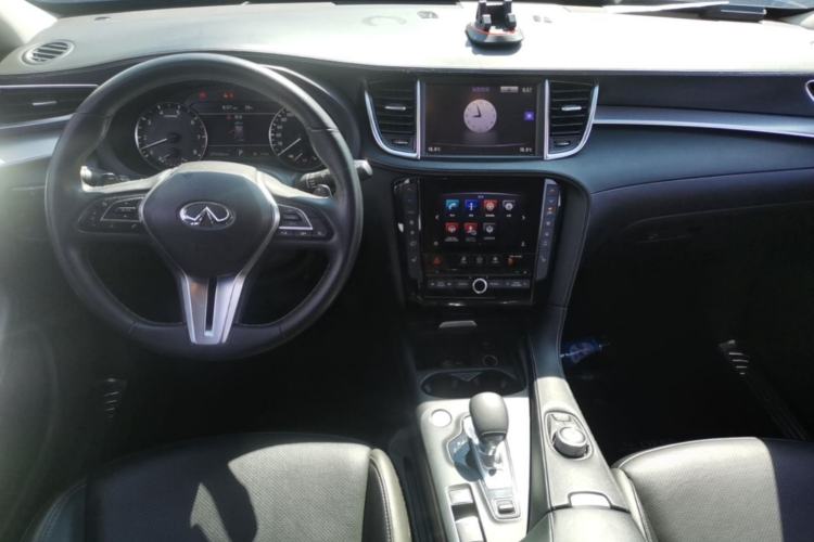Used Infiniti QX50 2018 2.0T Two-Wheel Drive Fashion Edition Center Console
