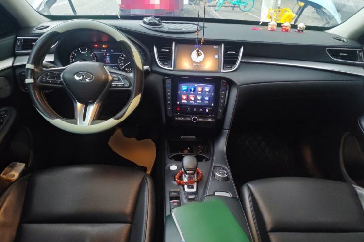 Used Infiniti QX50 2018 2.0T Two-Wheel Drive Fashion Edition Center Console