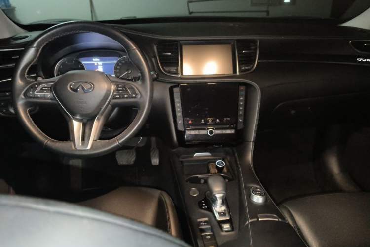 Used Infiniti QX50 2018 2.0T Two-Wheel Drive Fashion Edition Center Console