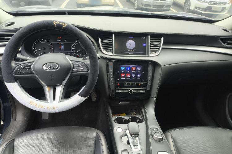 Used Infiniti QX50 2018 2.0T Two-Wheel Drive Fashion Edition Center Console