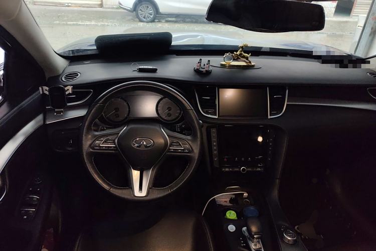 Used Infiniti QX50 2018 2.0T Two-Wheel Drive Fashion Edition Center Console