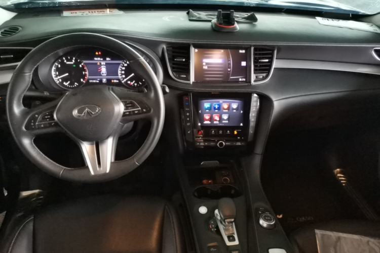 Used Infiniti QX50 2018 2.0T Two-Wheel Drive Fashion Edition Center Console