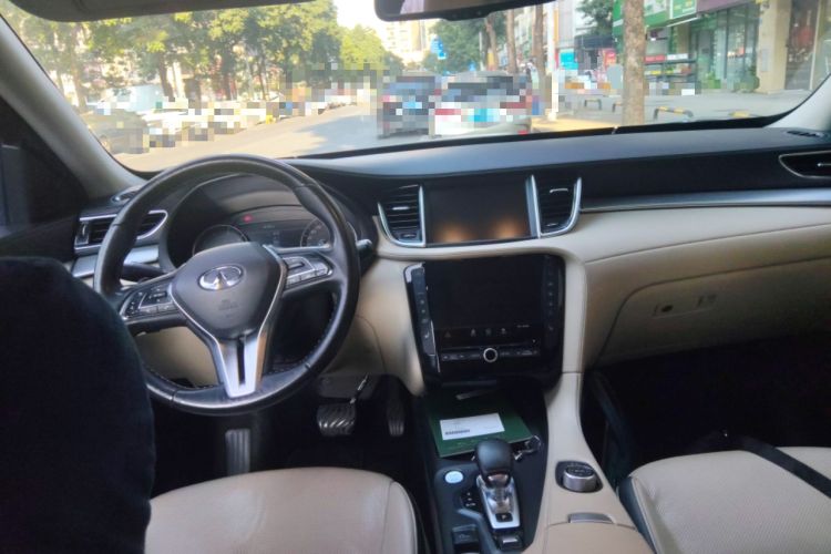 Used Infiniti QX50 2018 2.0T Two-Wheel Drive Fashion Edition Center Console
