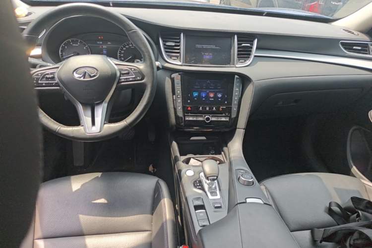 Used Infiniti QX50 2018 2.0T Four-Wheel Drive Smart Edition Center Console