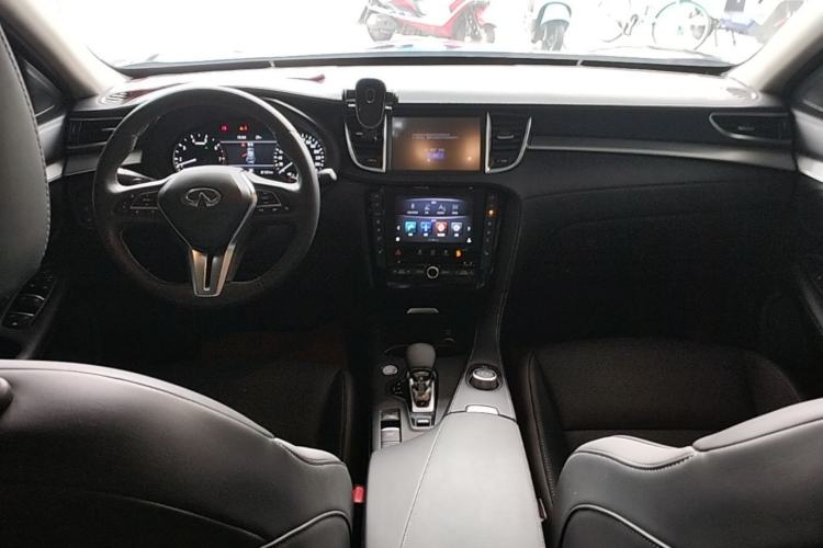 Used Infiniti QX50 2018 2.0T Four-Wheel Drive Elite Edition Center Console