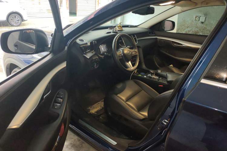 Used Infiniti QX50 2018 2.0T Two-Wheel Drive Fashion Edition Driver Seat