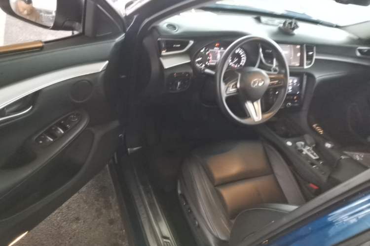 Used Infiniti QX50 2018 2.0T Two-Wheel Drive Fashion Edition Driver Seat
