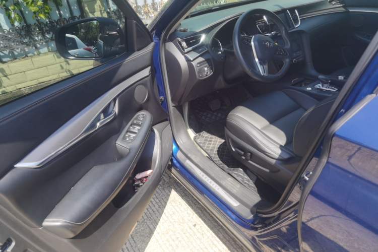 Used Infiniti QX50 2018 2.0T Two-Wheel-Drive Elite Edition Driver Seat