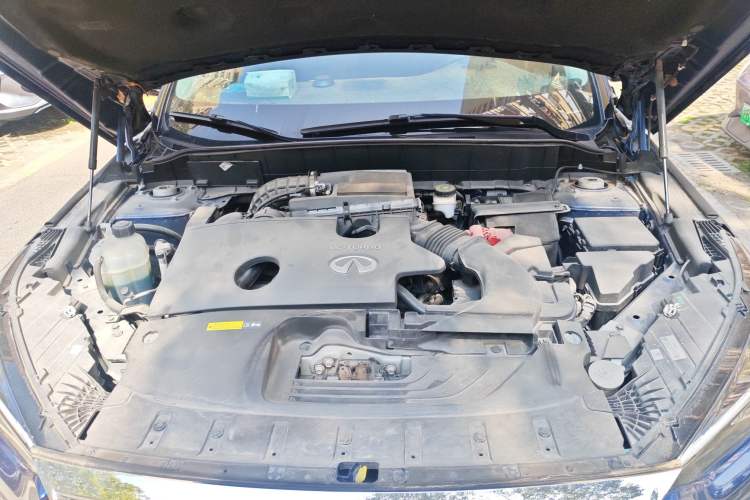 Used Infiniti QX50 2018 2.0T Four-Wheel Drive Smart Edition Engine Bay