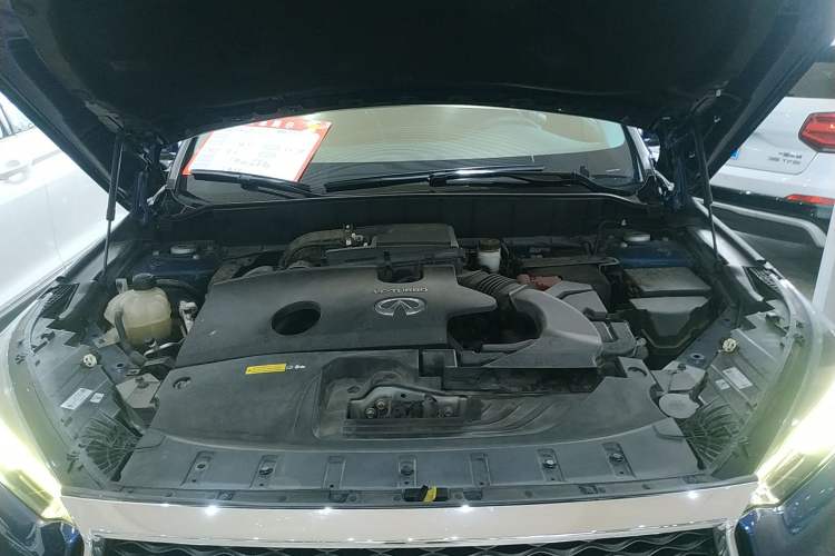 Used Infiniti QX50 2018 2.0T Two-Wheel-Drive Elite Edition Engine Bay
