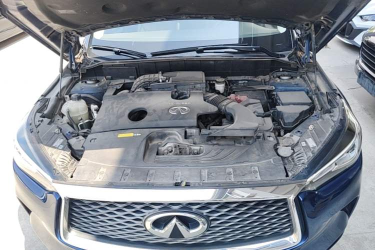 Used Infiniti QX50 2018 2.0T Four-Wheel Drive Elite Edition Engine Bay