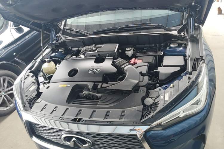 Used Infiniti QX50 2018 2.0T Four-Wheel Drive Elite Edition Engine Bay