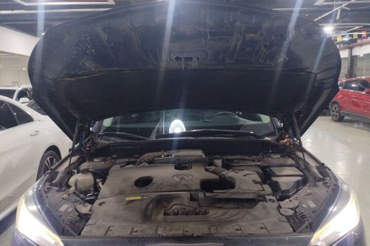 Used Infiniti QX50 2018 2.0T Four-Wheel Drive Elite Edition Engine Bay