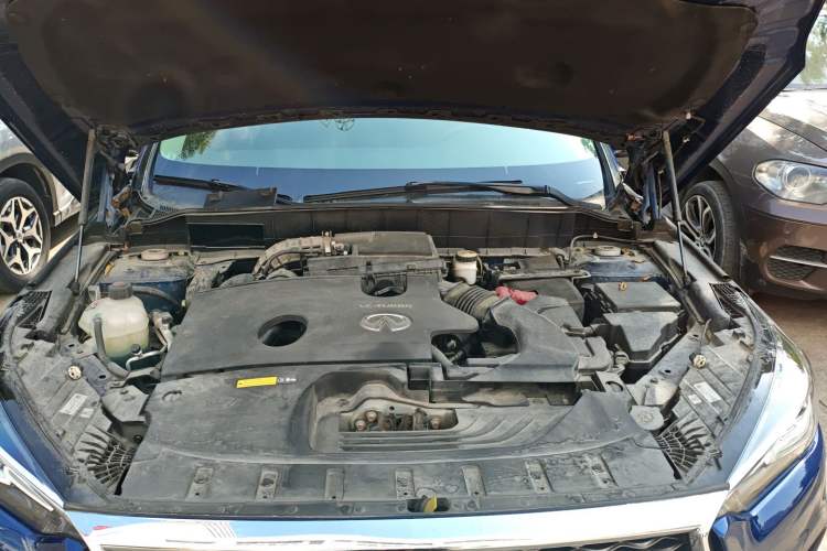 Used Infiniti QX50 2018 2.0T Four-Wheel Drive Elite Edition Engine Bay