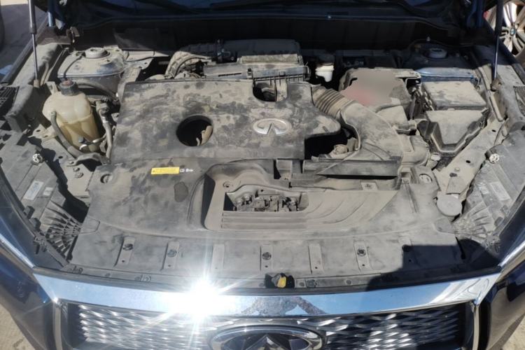 Used Infiniti QX50 2018 2.0T Two-Wheel Drive Fashion Edition Engine Bay