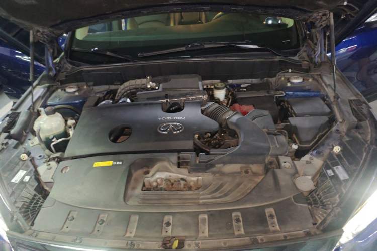 Used Infiniti QX50 2018 2.0T Two-Wheel Drive Fashion Edition Engine Bay