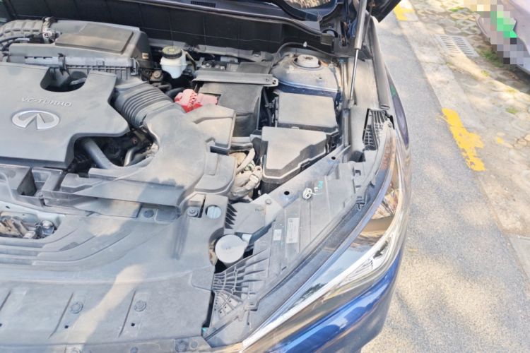 Used Infiniti QX50 2018 2.0T Four-Wheel Drive Smart Edition Engine Bay Left