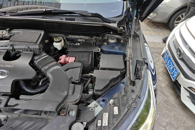 Used Infiniti QX50 2018 2.0T Four-Wheel Drive Elite Edition Engine Bay Left