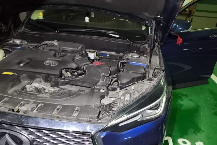 Used Infiniti QX50 2018 2.0T Four-Wheel Drive Elite Edition Engine Bay Left