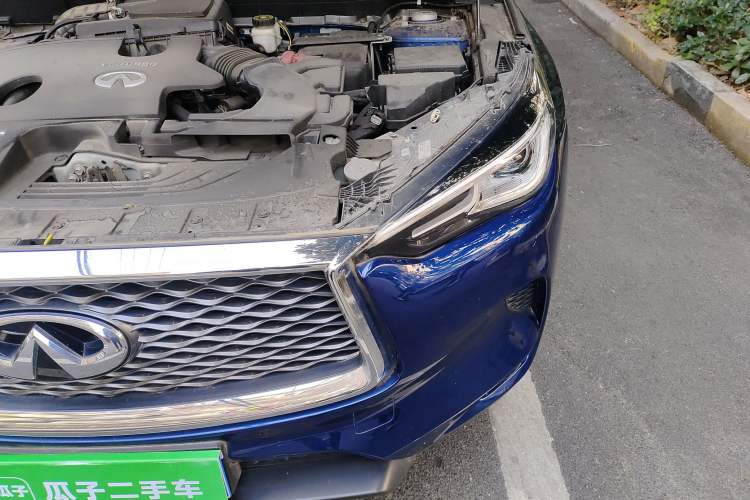 Used Infiniti QX50 2018 2.0T Two-Wheel Drive Fashion Edition Engine Bay Left