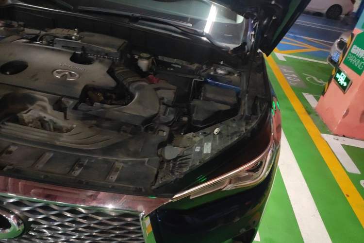 Used Infiniti QX50 2018 2.0T Four-Wheel Drive Elite Edition Engine Bay Left