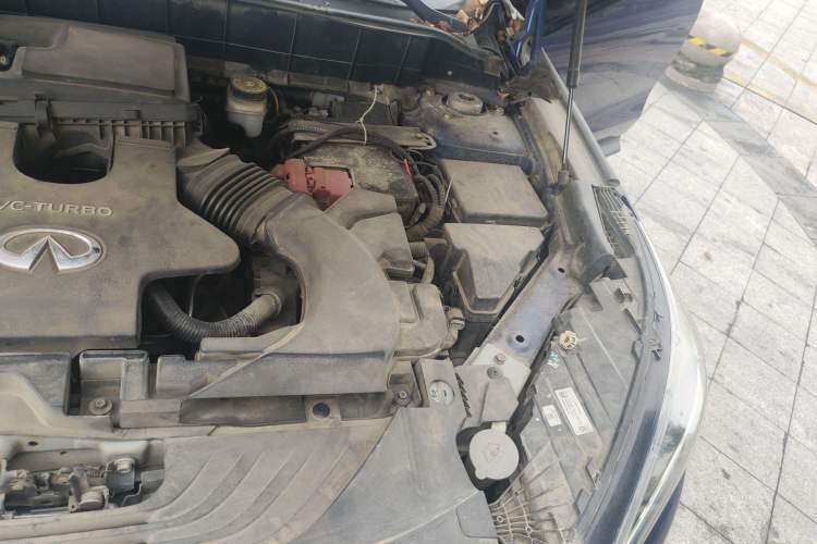 Used Infiniti QX50 2018 2.0T Two-Wheel-Drive Elite Edition Engine Bay Left